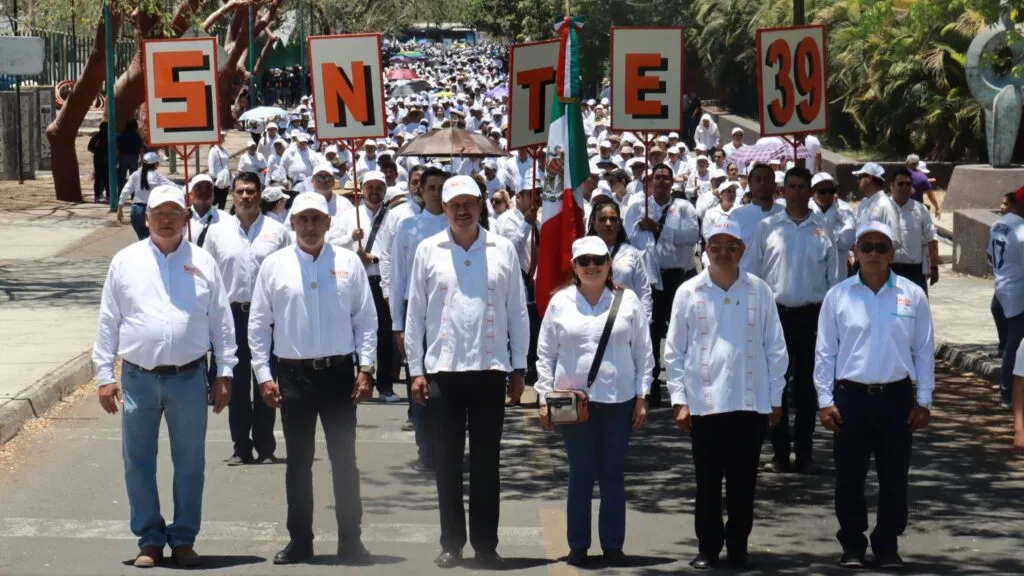 Sindicatos convocan marcha laboral en Manzanillo
