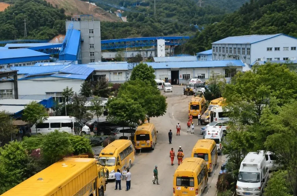 Explosión de mina en China deja 90 trabajadores muertos