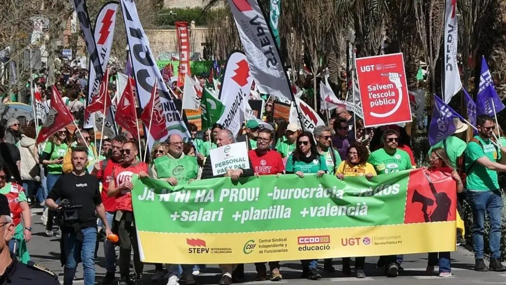 Huelga de profesores sigue latente en Valencia