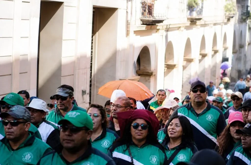 Marcha de trabajadores ,visibiliza demandas laborales urgentes
