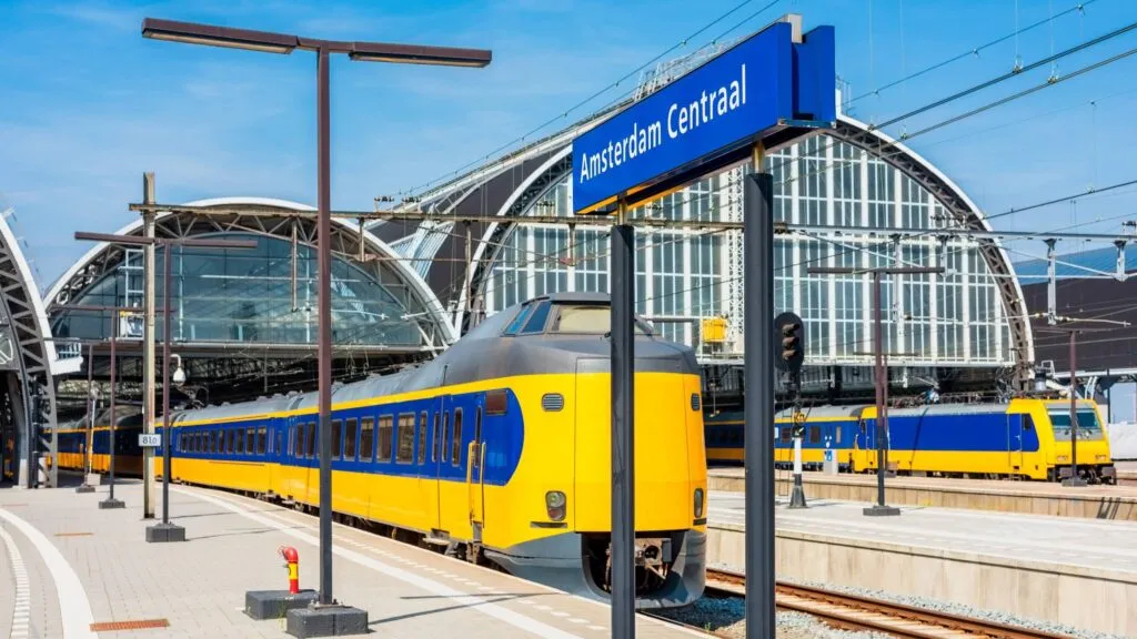 Protestas paralizarán trenes y metro en Países Bajos