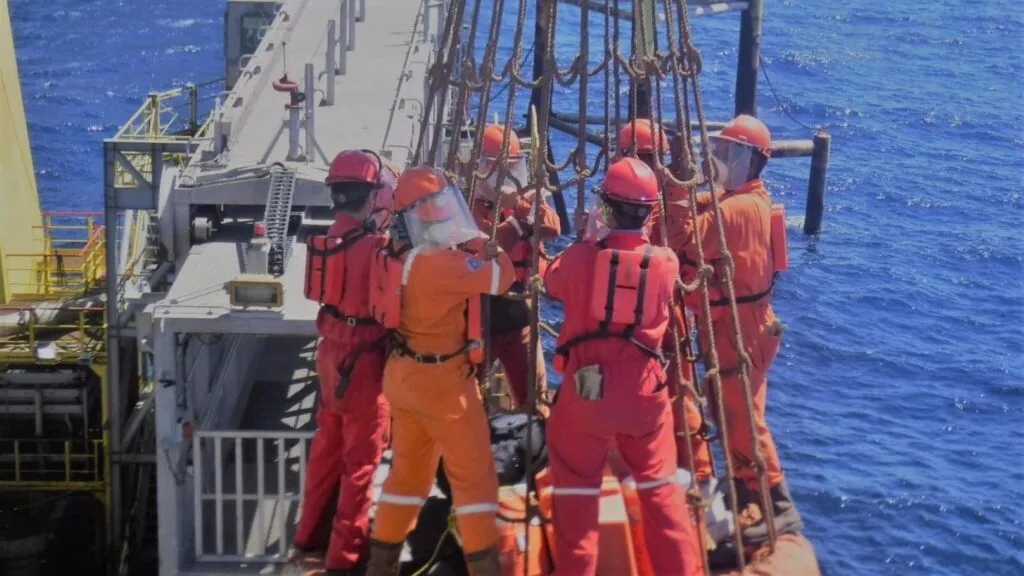 Trabajadores petroleros exigen pagos pendientes