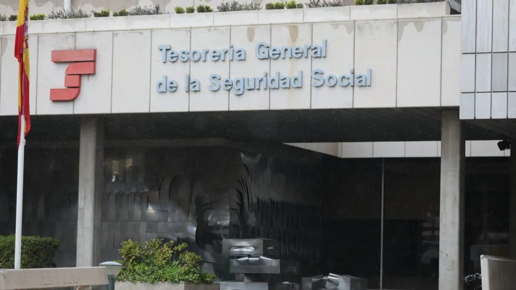 Sindicatos elevan presión por situación de la Seguridad Social