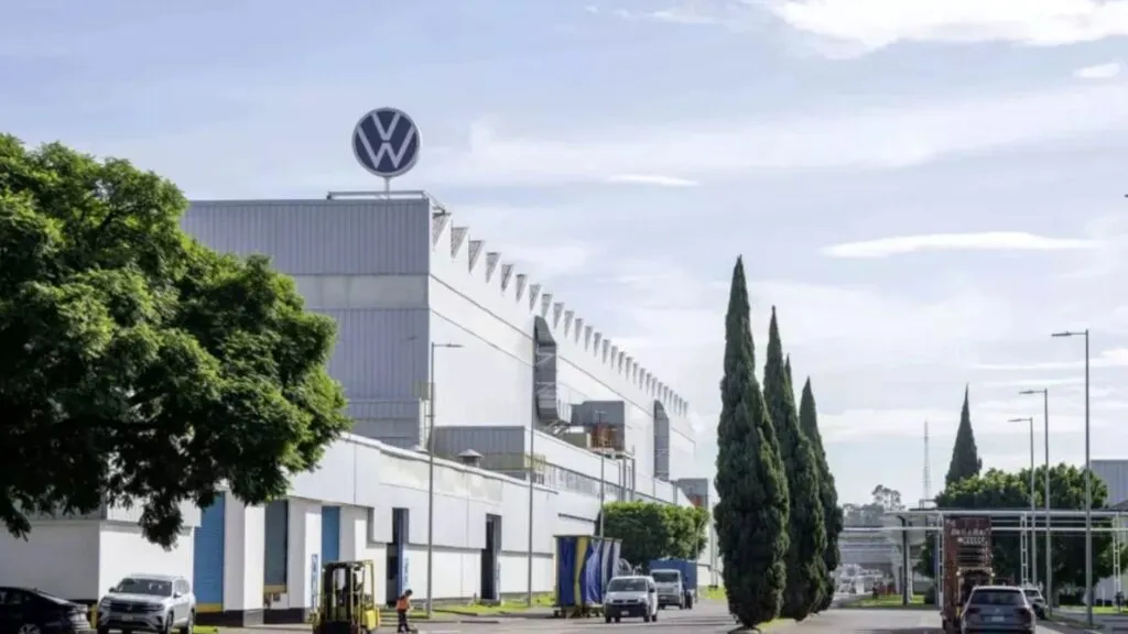 Sitiavw informa paro productivo en planta Volkswagen