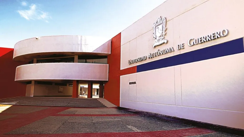 Trabajadores exigen diálogo y reconocimiento al SITAUAG
