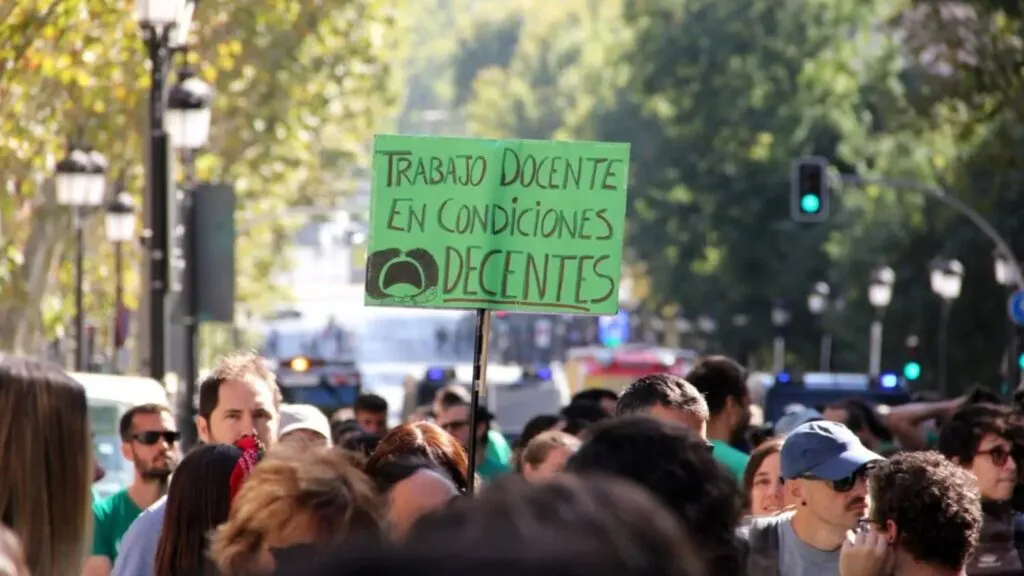 Cataluña pide evitar una huelga el primer día de clases
